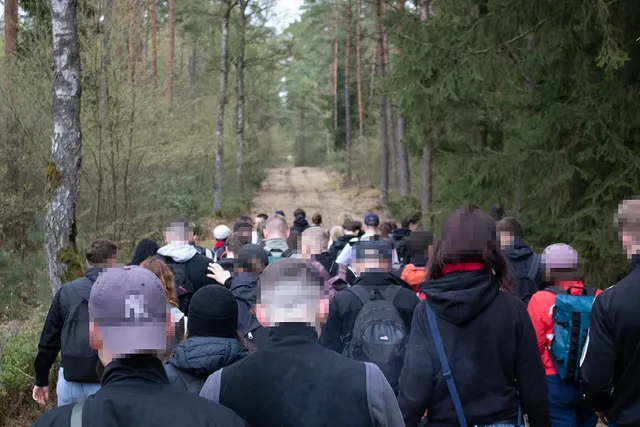 Gemeinsames Wandern in der Lüneburger Heide