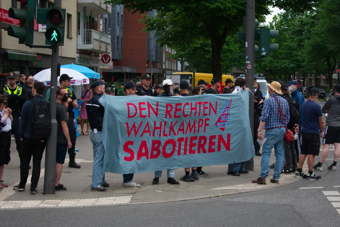 AfD Infostand in Barmbek gestört – Unverhältnismäßige Polizeischikane!